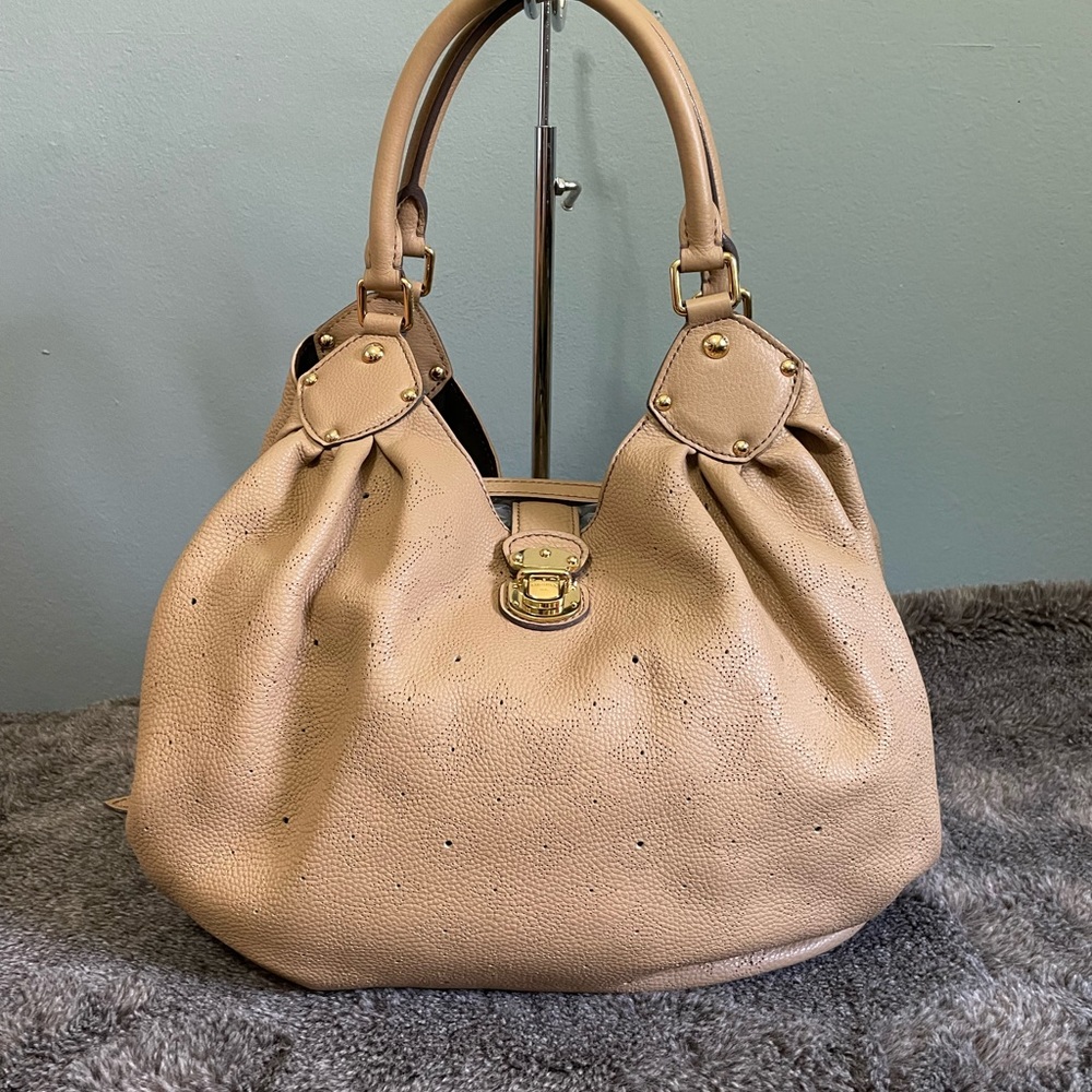 Louis Vuitton hobo bag